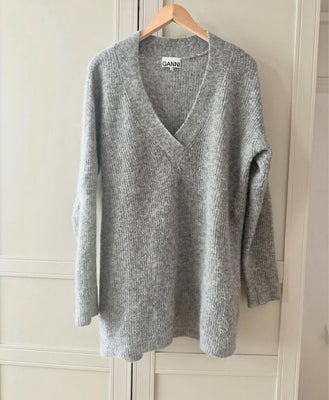 Sweater, Ganni, str. 38, Grå, Næsten som ny, Ganni lang strik str. M - 500 kr. 

Kig også forbi mine