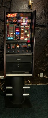 Spilleautomat, Brugt spilleautomat sælges. Afhentes på adressen. super fin bandit i Unique parallel,