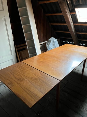 Spisebord, Træ (teak eller eg), Ukendt, Ældre bord med hollandsk udtræk.
Bemærk: skal bæres ned fra 