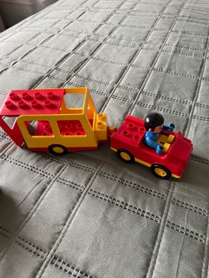 Lego Duplo, Mobil Home 50kr
Fly 30kr
Renovationsbil 30kr
Vogn med tiplad 20 kr
Tag det hele for 100 