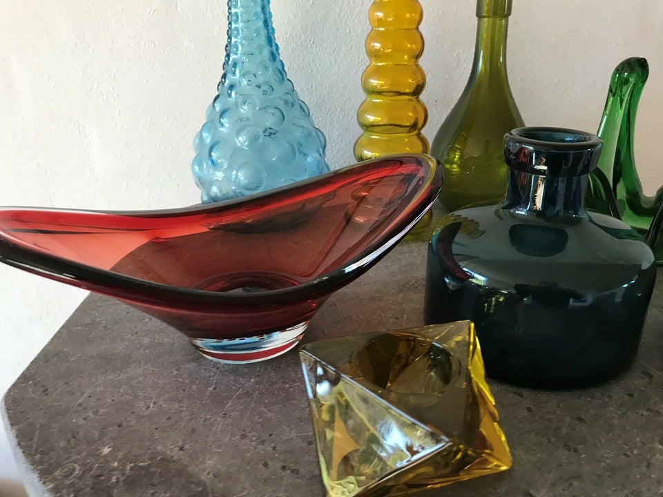 Glas, Samling farvet glaskunst