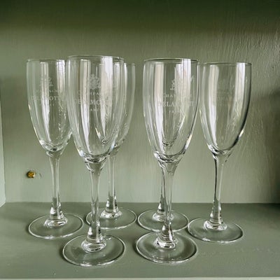 Glas, Champagneglas, Delamotte, 6 stk. Champagneglas i klart glas med logo.
"Champagne Delamotte Fra