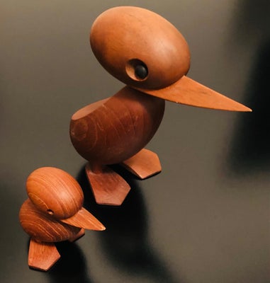 Træfigurer, Architectmade Duck, Architectmade Duck & Duckling

I hhv. 18 og 9 cm

Nyprisen er omkrin