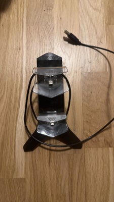 Playstation 4, Oplader stander til ps4 controllers, Perfekt, To stander til ps4 controllers, de er i