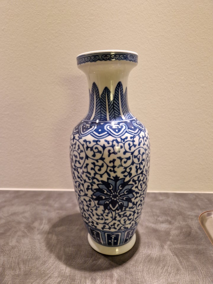 Kinesisk vase, motiv: Blomster i kinesisk stil