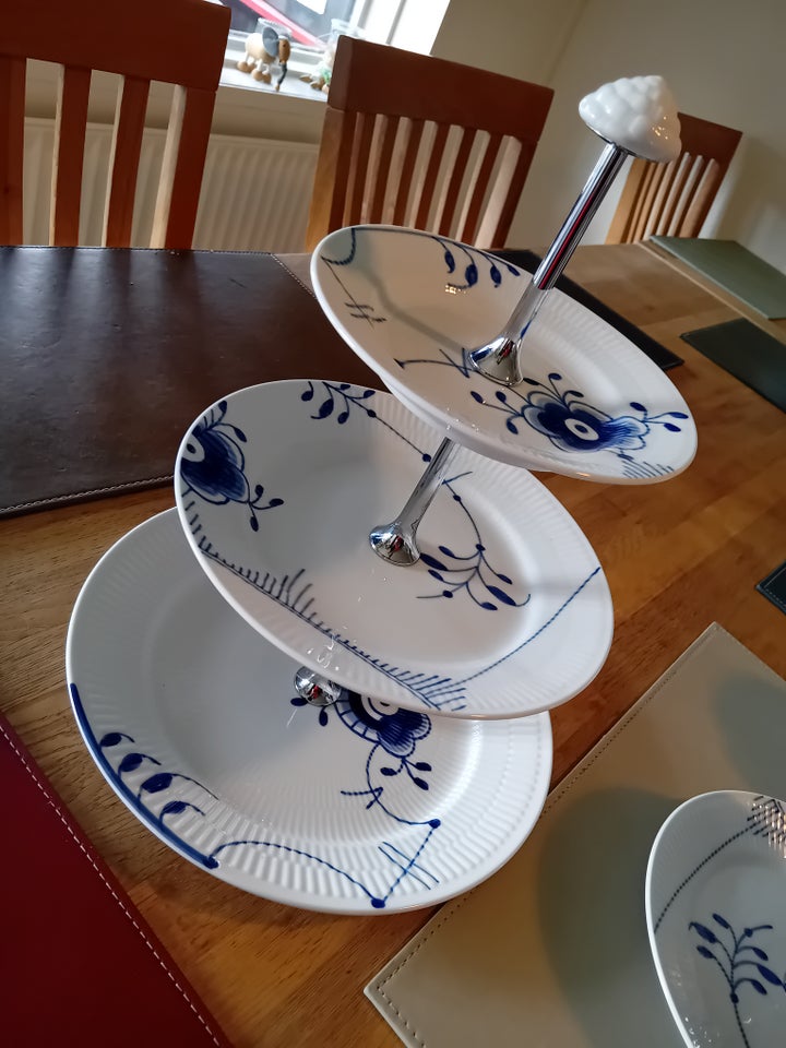 Porcelæn, Mega musselmalet opsatser og kande, Royal