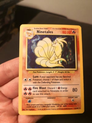 Samlekort, Pokemon, Pokemon, Hey der ude..
Kigger du efter lidt gamle Holo kort..
Har jeg denne Nine