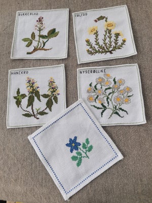 5  styks mellemlægs servietter med blomster motiv, Vintage broderi. En skøn plante på hver stykke, 5