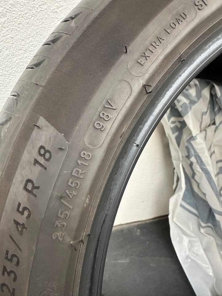 Sommerdæk, Michelin, 235 / 45 / R18