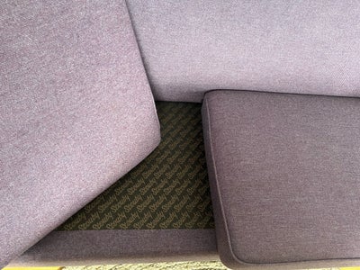 Sofa, 3 pers. , Stouby, Pæn lyngfarvet sofa fra Stouby med vendbar hynder.
Måler 195 i længden og sæ