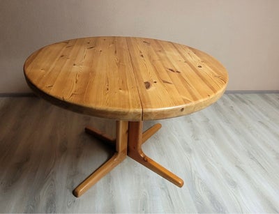 Spisebord, Træ, fyrretræ, Vintage, Smukt massivt spisebord i fyrretræ med 2 tillægsplader.
Bordet er