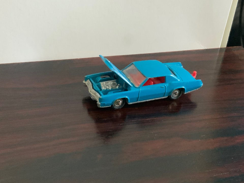 Modelbil, Husky No. 9 Cadillac Eldorado, skala 1:64