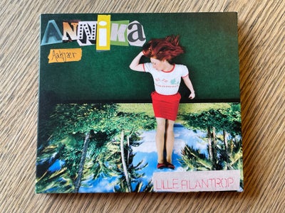 Annika Aakjær: Lille Filantrop, pop, Smukt album af danske Annika Aakjær, hendes debutalbum fra 2008