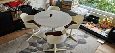 Spisebord m/stole, Robin Day, b: 110 l: 110, Spisebord med 5 stole designet af den engelske arkitekt