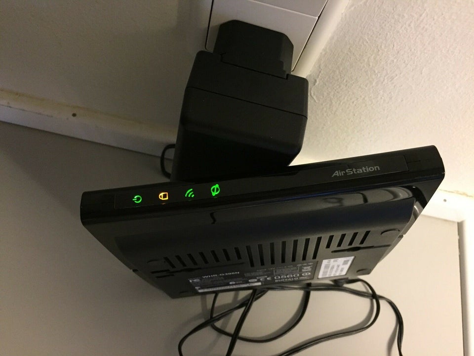 Router, wireless, Buffalo