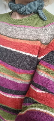 Garn, Striksweater, Sweater strikket efter opskriften "Gavstrik", strikket i røgfrit hjem i super so
