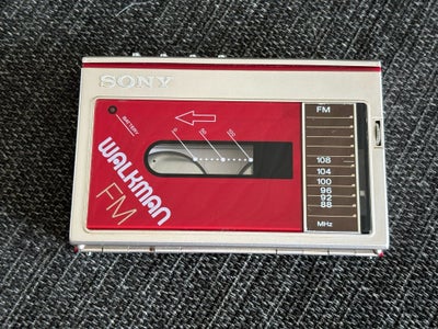 Walkman, Sony, WM-F10 , God, Her sælges en super lækker og sjælden SONY WM-F10 Walkman fra 1983/84. 