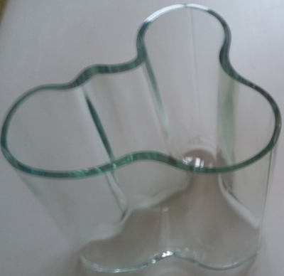 Vase, Littala, Alvar Alto, Original, klart glas. 9,5 cm. Fin stand. INGEN SMS, tak.
 