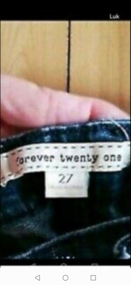 Shorts, 4 every twenty one, str. 27