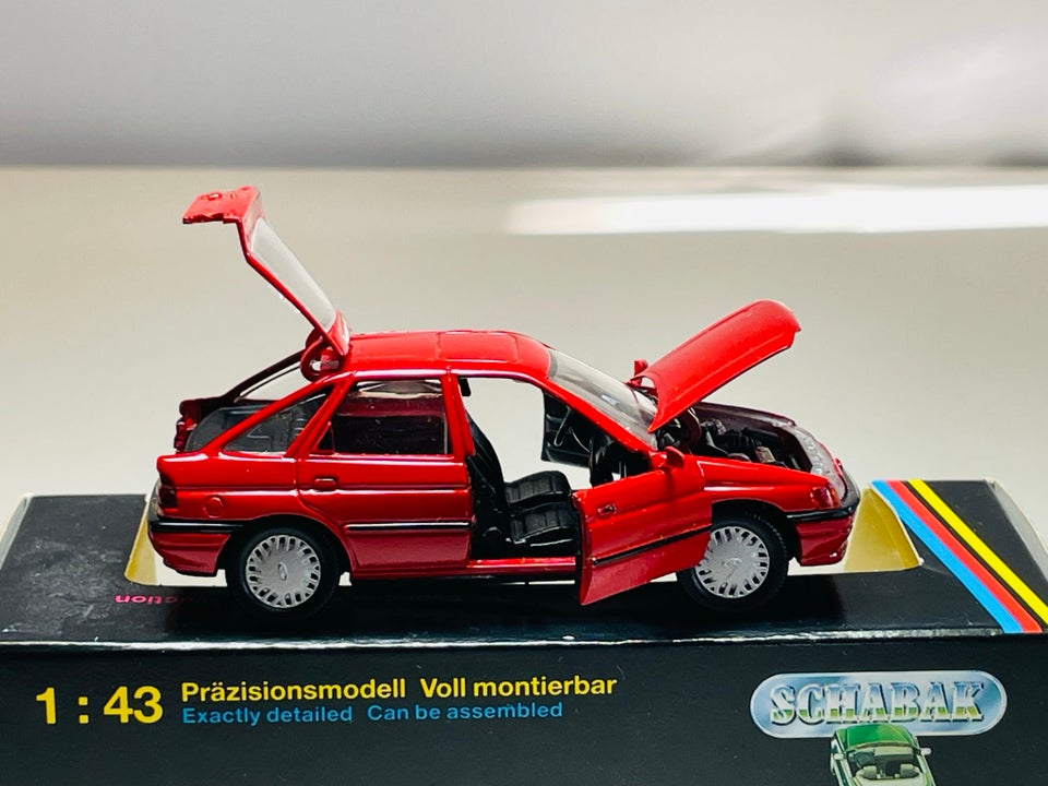 Modelbil, Schabak Ford Escort, skala 1:43