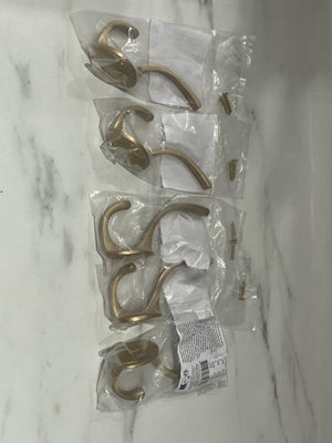 Knager, Søstrene Grene, 5 stk. knager. Jern, messing belagt. 11,5 cm. Stadig i orginal emballage, al