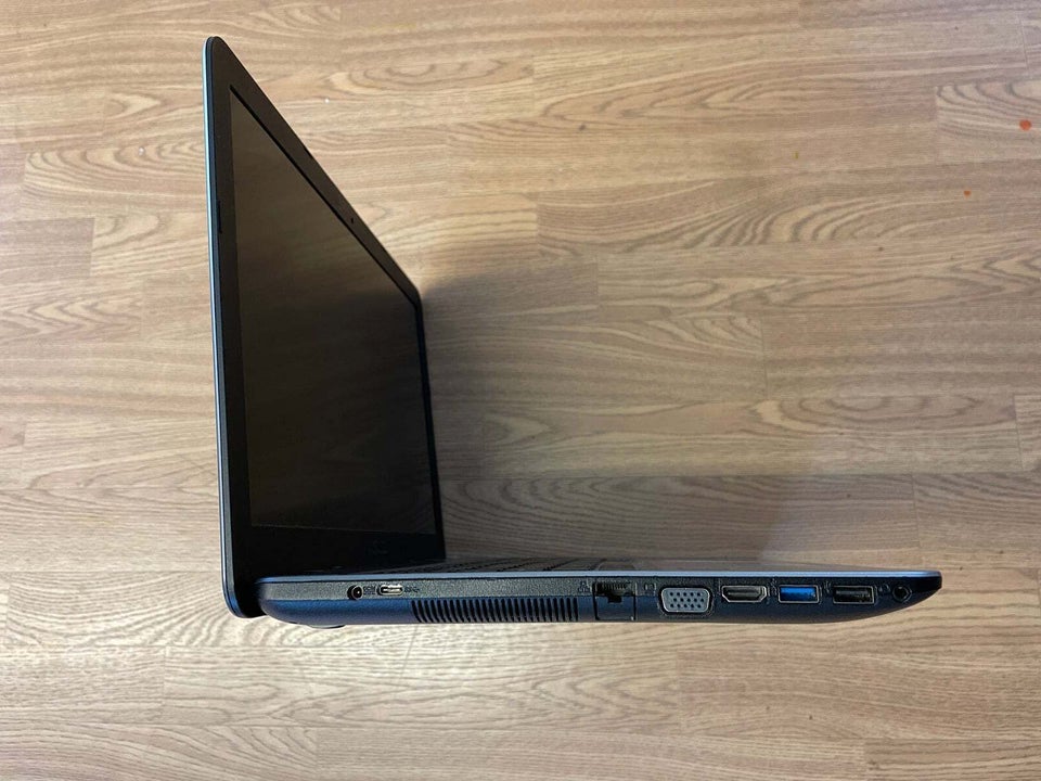 Asus R541UA-DM187T, 8 GB ram, 250 GB harddisk