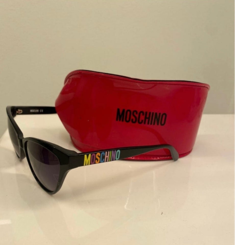 Solbriller dame, Moschino