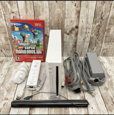 Nintendo Wii, New Super Mario Bros Wii Pakke, God, Alt til at spille medfølger, er testet og virker 