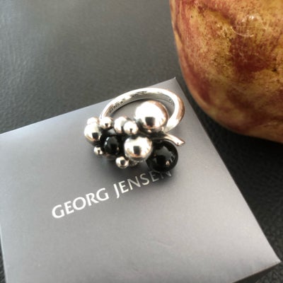 Ring, sølv, GEORG JENSEN, Sælger her min smukke og elegante ring fra Georg Jensen.

- Model “moonlig