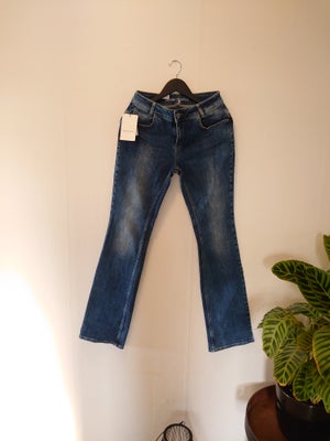 Jeans, Denim Hunter, str. 29,  Blå,  98% bomuld, 2% elastan ,  Ubrugt, Stadig med prisskilt.
29/32.
