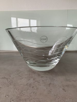 Glas, Glasskål, Zone, Zone skål i glas. Højde 16 cm og diameter 27 cm.