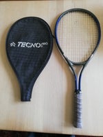 Tennisketsjer, TECNO PRO