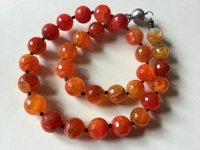 Halskæde, halvædelsten, MEGET FLOT LUXUS HALSKÆDE af ægte AGAT perler i en vidunderlig dyb orange fa