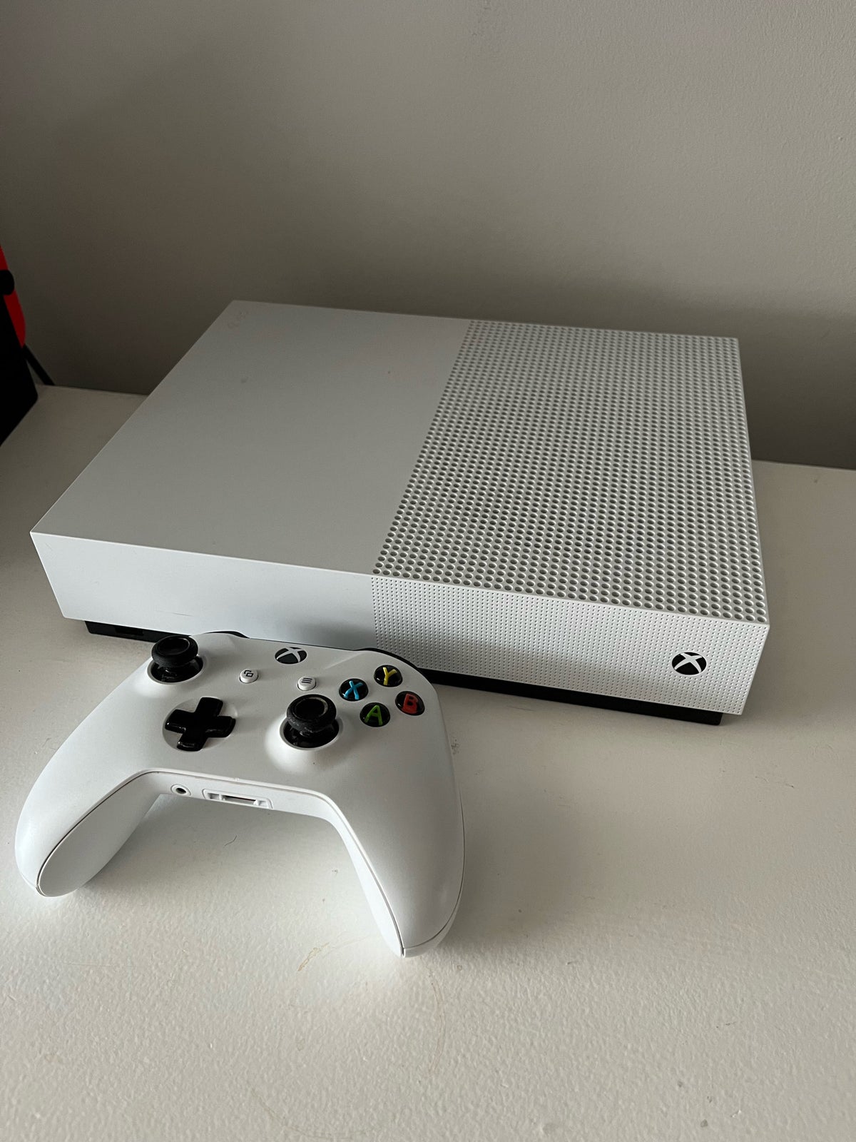 Xbox One S, Xbox One S All Digtial, God