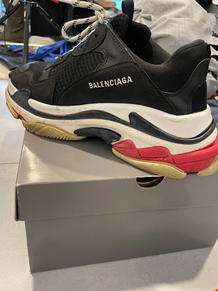 Sneakers, Balenciaga, str. 44