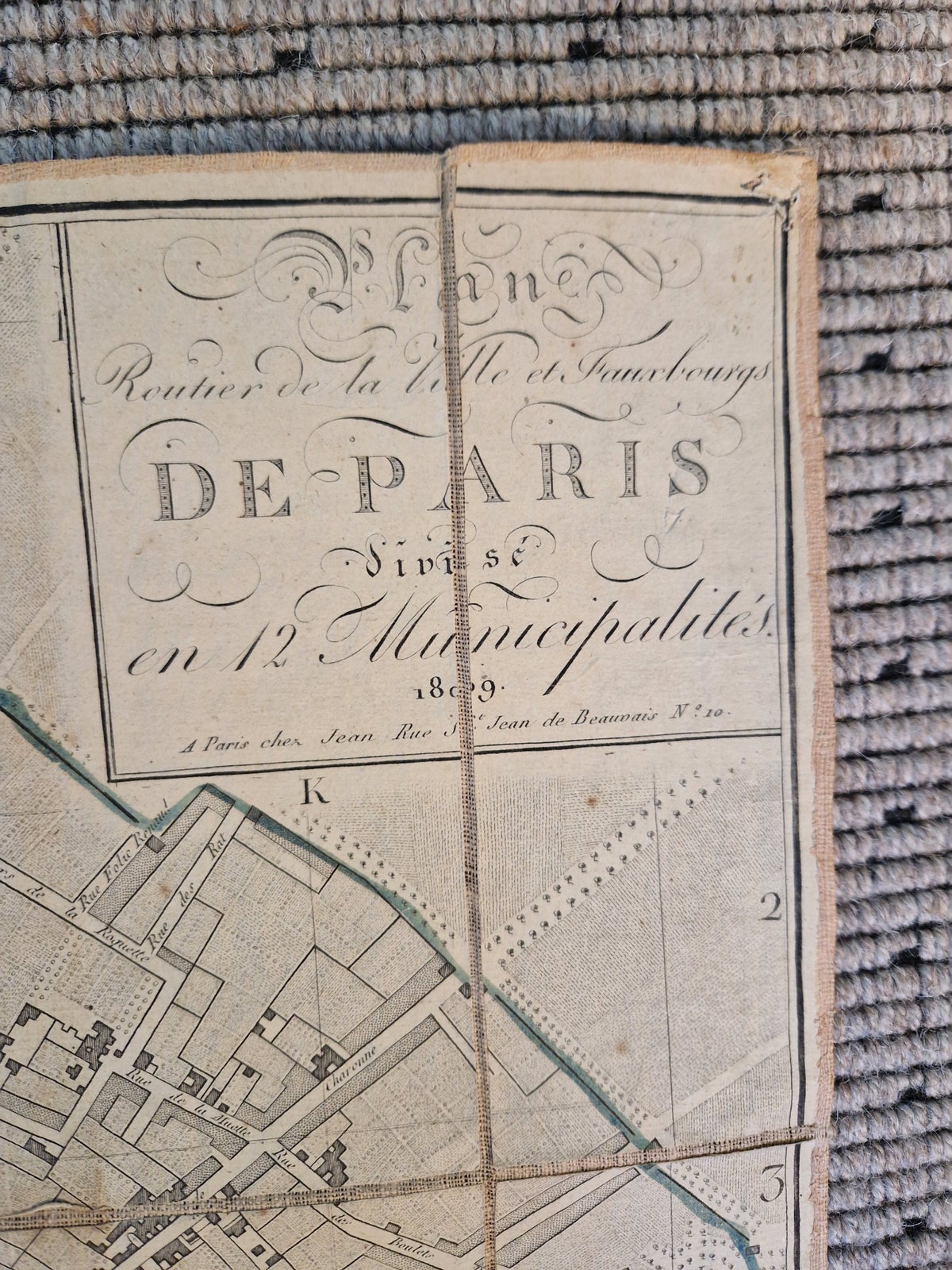 Kort over Paris fra 1809
Kortet er limet op på...