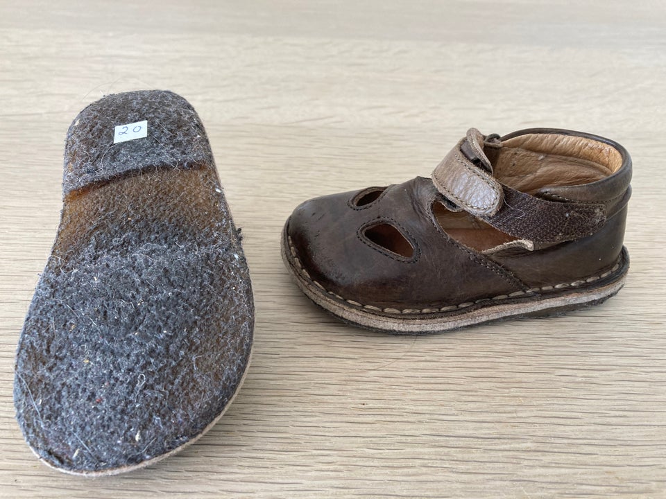 Sandaler, str. 20, Ukendt