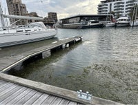 Stor bådplads sælges i Tuborg Havn.
Pladsen er...