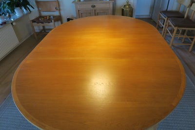 Børge Mogensen, bord, Øresundsserien, Stel massivt egetræ , bordplade egetræsfiner, bordet er lakere