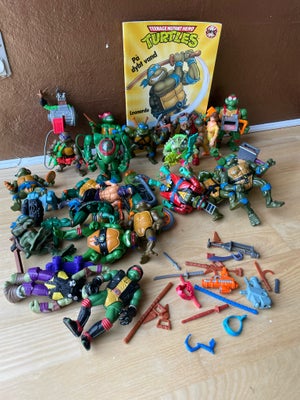 TMNT samling, Playmates, 21 figurer fra Teenage Mutant Ninja Turtles (forskellige årgange) plus tilb