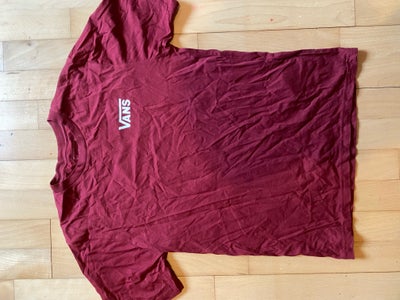 T-shirt, Vans, str. XL,  Rød,  Ubrugt, Hej sælger min Vans t-shirt, aldrig brugt størrelse Xl (14+)
