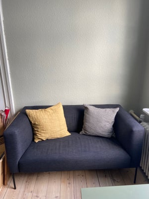 Sofa, uld, 2 pers. , Ilva, Blå-grå 2-personers sofa fra Ilva. 
Sorte metalben.
Kan skilles ad.

Kvit