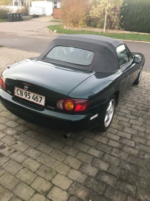 Mazda MX-5, 1,6i, Benzin, 2000, 2-dørs, Meget velholdt Mazda MX 5 capriolet. Bilen står original. 
A