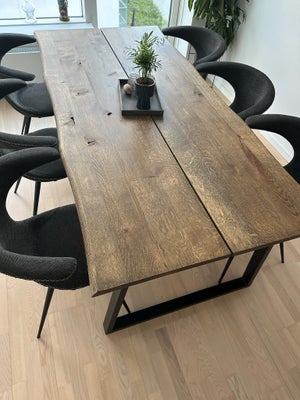 Spisebord m/stole, Plankebord med stof/ metal stole , b: 95 l: 200, Massiv mørk eg/ 2 planke bord. +
