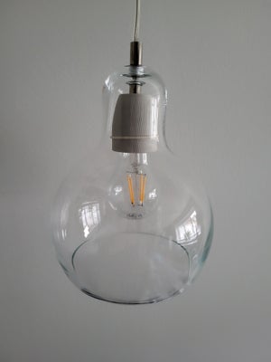 Pendel, Sofie Refer &tradition glas loft lampe. Ca. 25 cm høj 

I skal selv afhente den.