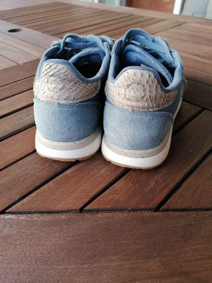 Sneakers, str. 39, Wooden