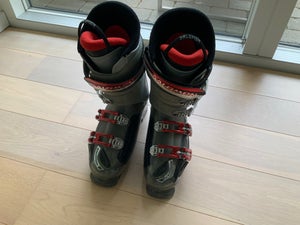 Kontoret Barber tæppe Find Salomon i Vintersport - Skistøvler - Køb brugt på DBA