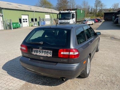 Volvo V40, 1,8, Benzin, 2002, km 260000, 5-dørs, 16" alufælge, Volvo v40 

Har lidt patina da den er