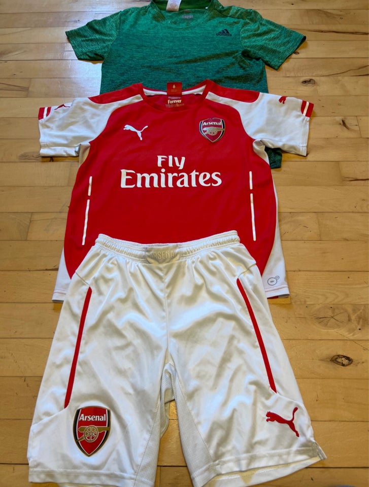 Sportstøj, Sports sæt og tshirt, Arsenal adidas