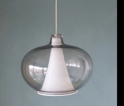 Pendel, ., Utrolig stilfuld Loftlampe i glas, transparent det hvide rør inde i lampen er lavet af hå
